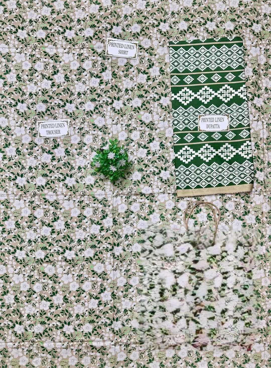 3 Pcs Women's Unstitched Printed Suit