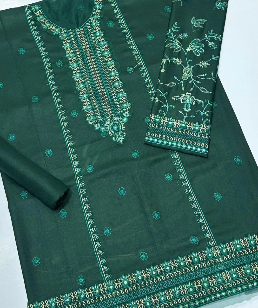 2 Pcs Women's Unstitched Printed Suit