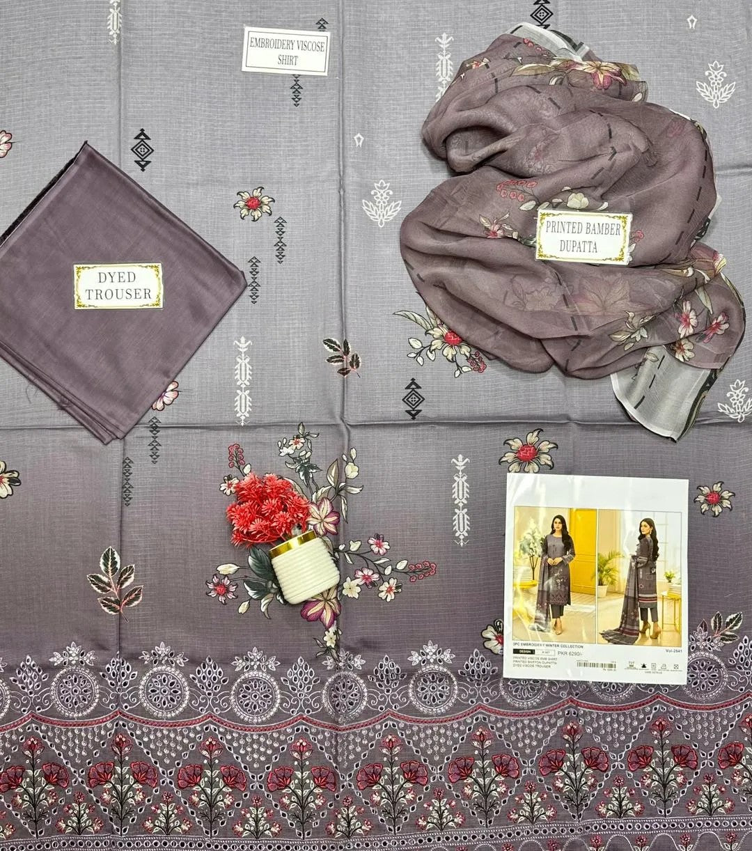 3 Pcs Women's Unstitched Printed Suit