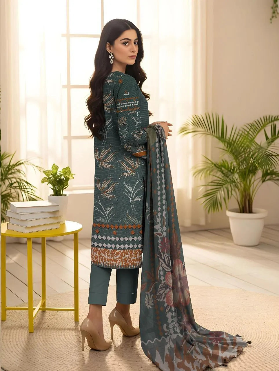 3 Pcs Women's Unstitched Printed Suit