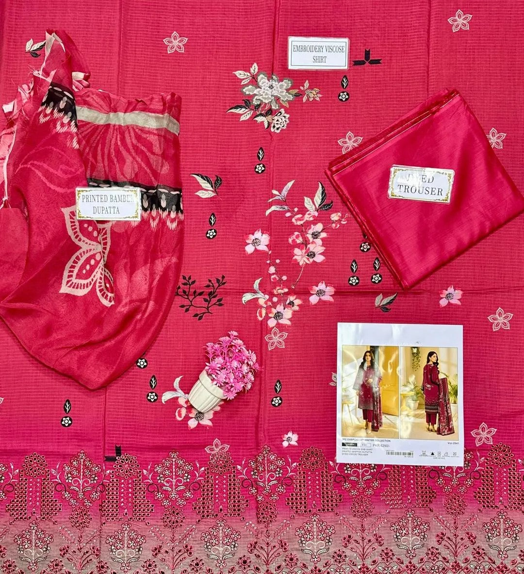 3 Pcs Women's Unstitched Printed Suit