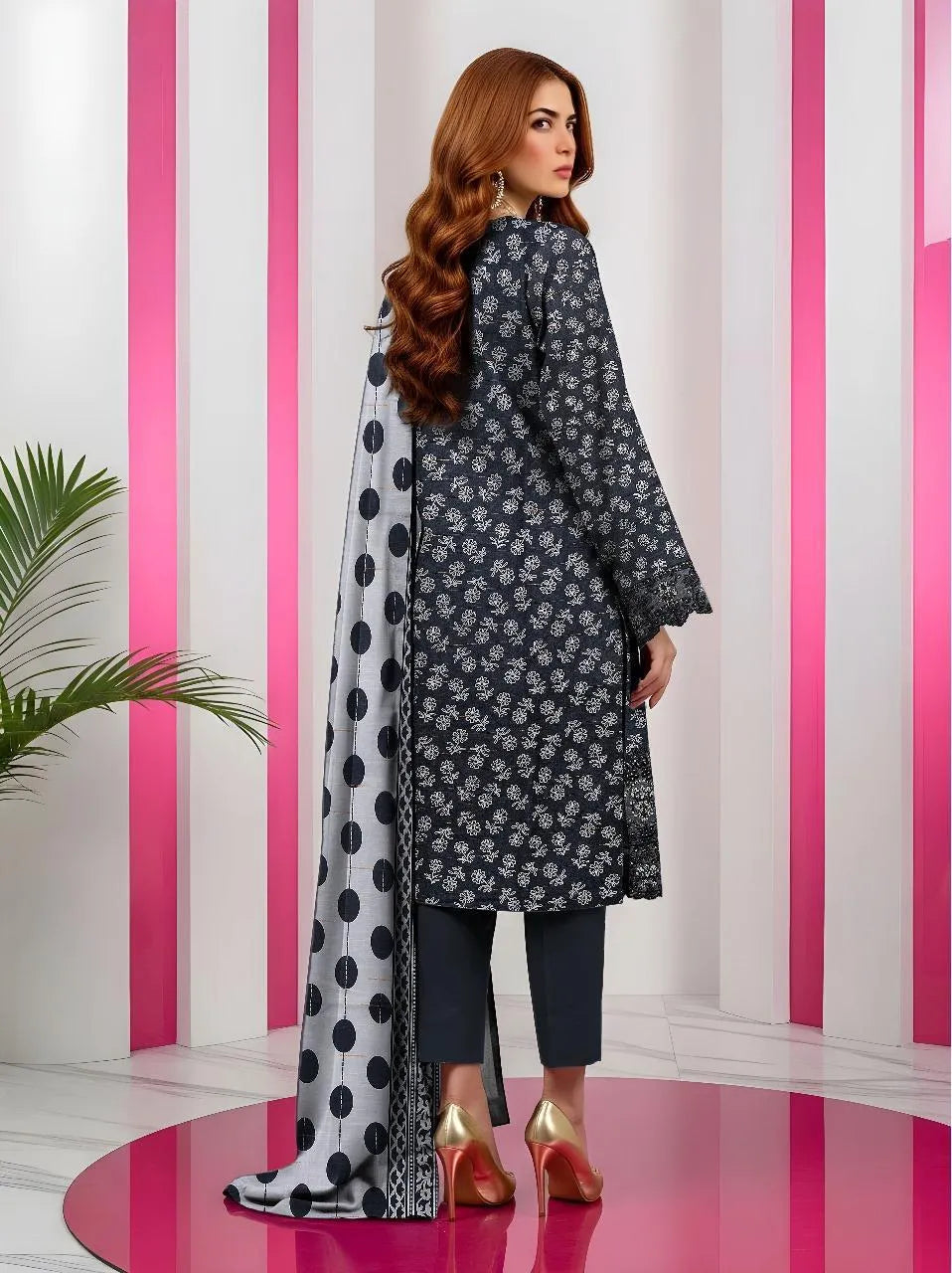 3 Pcs Women's Unstitched Printed Suit