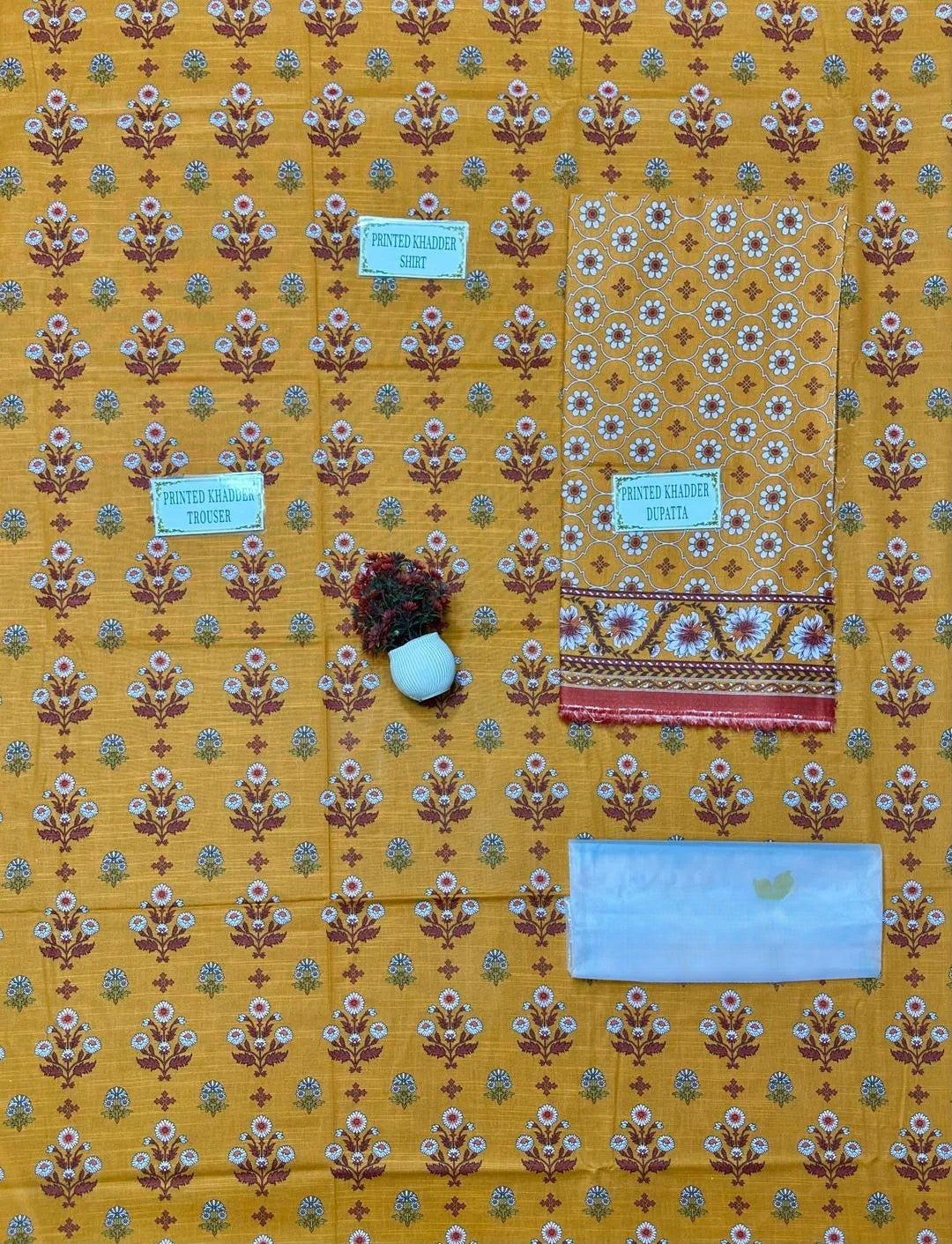 3 Pcs Women's Unstitched Printed Suit