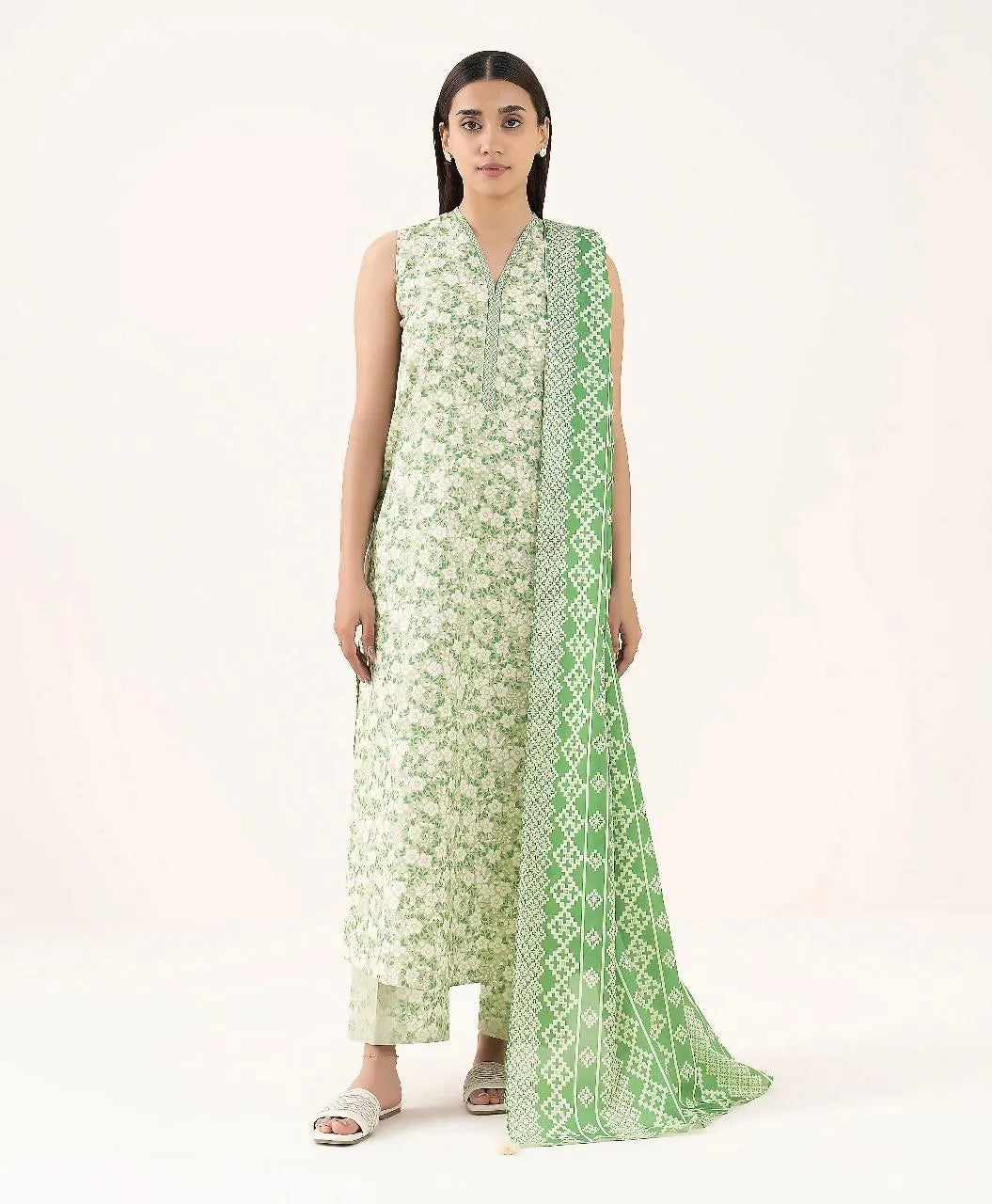 3 Pcs Women's Unstitched Printed Suit