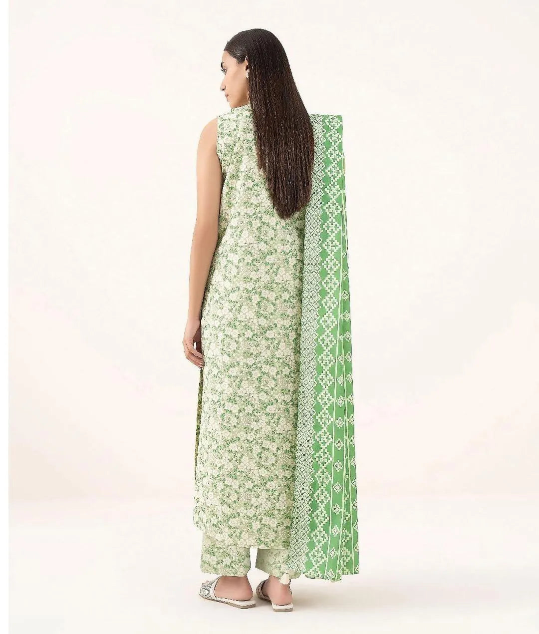 3 Pcs Women's Unstitched Printed Suit